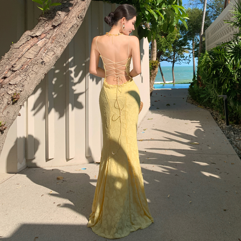 Elegant Waist-Cinched Sling Evening Dress Resort Style High-End Atmosphere - Image 4