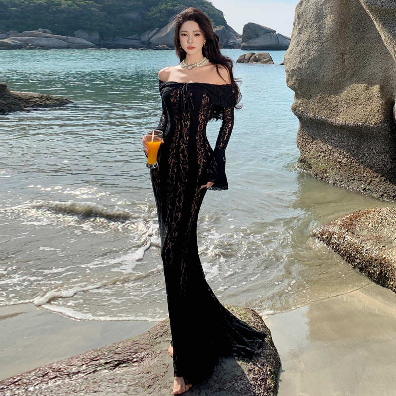 French Style Off-Shoulder Lace Bustier Dress with Train Evening Gown Island Resort Dress