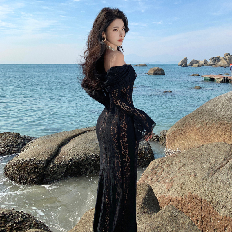 French Style Off-Shoulder Lace Bustier Dress with Train Evening Gown Island Resort Dress
