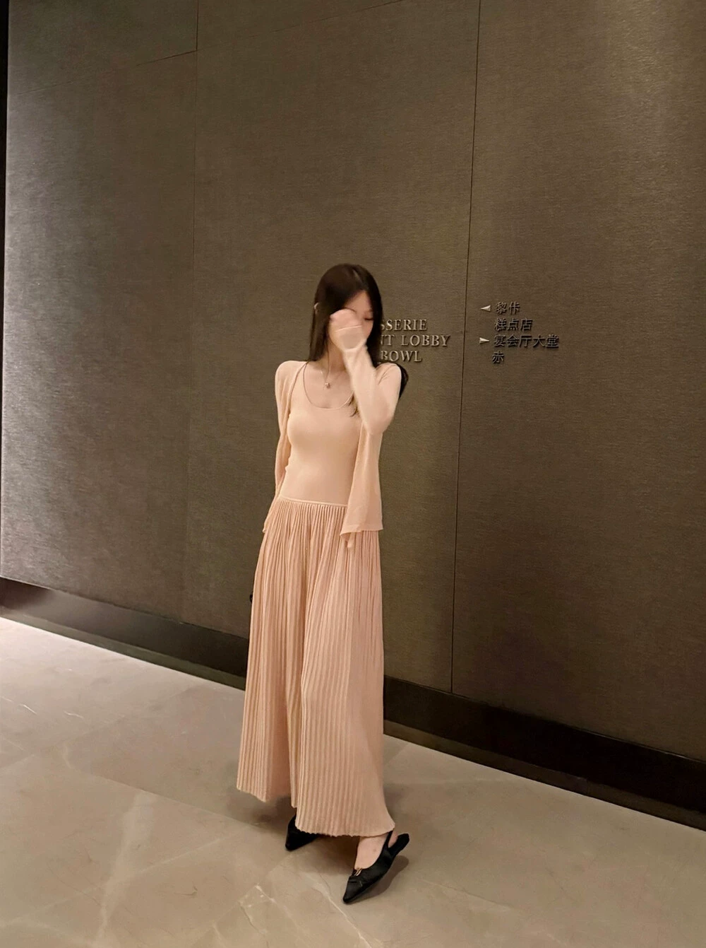 Korean Style Low Saturation Sleeveless Knit Vest Dress Set - Image 3